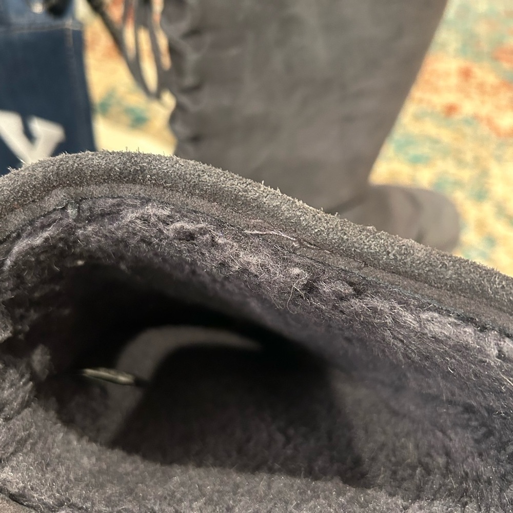 ✨BearPaw Suede Shearling Gray Boots - Picture 9 of 11